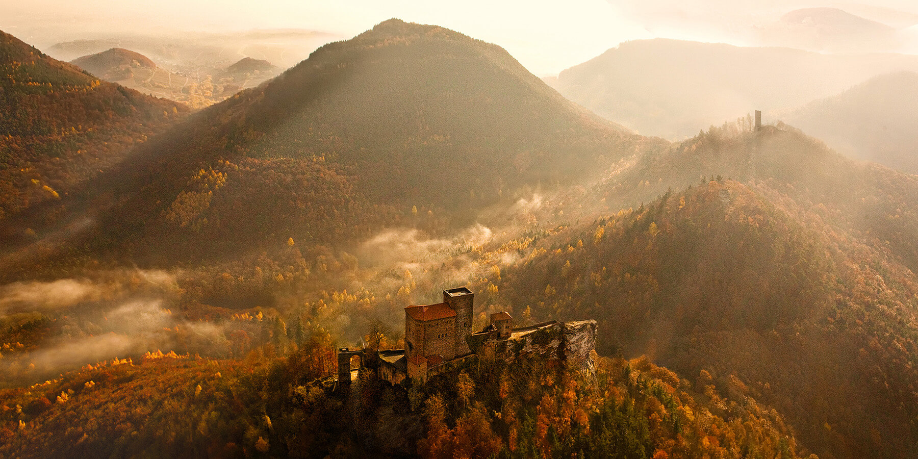 Bild der Burg Trifels im Pfälzer Wald